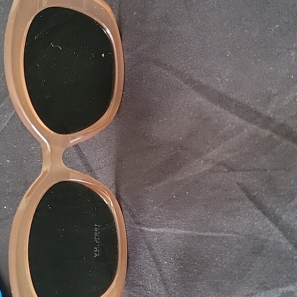 Sunglasses - Picture 4 of 5